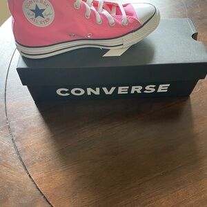 Converse Women's Pink Canvas Sneakers/ Never Worn